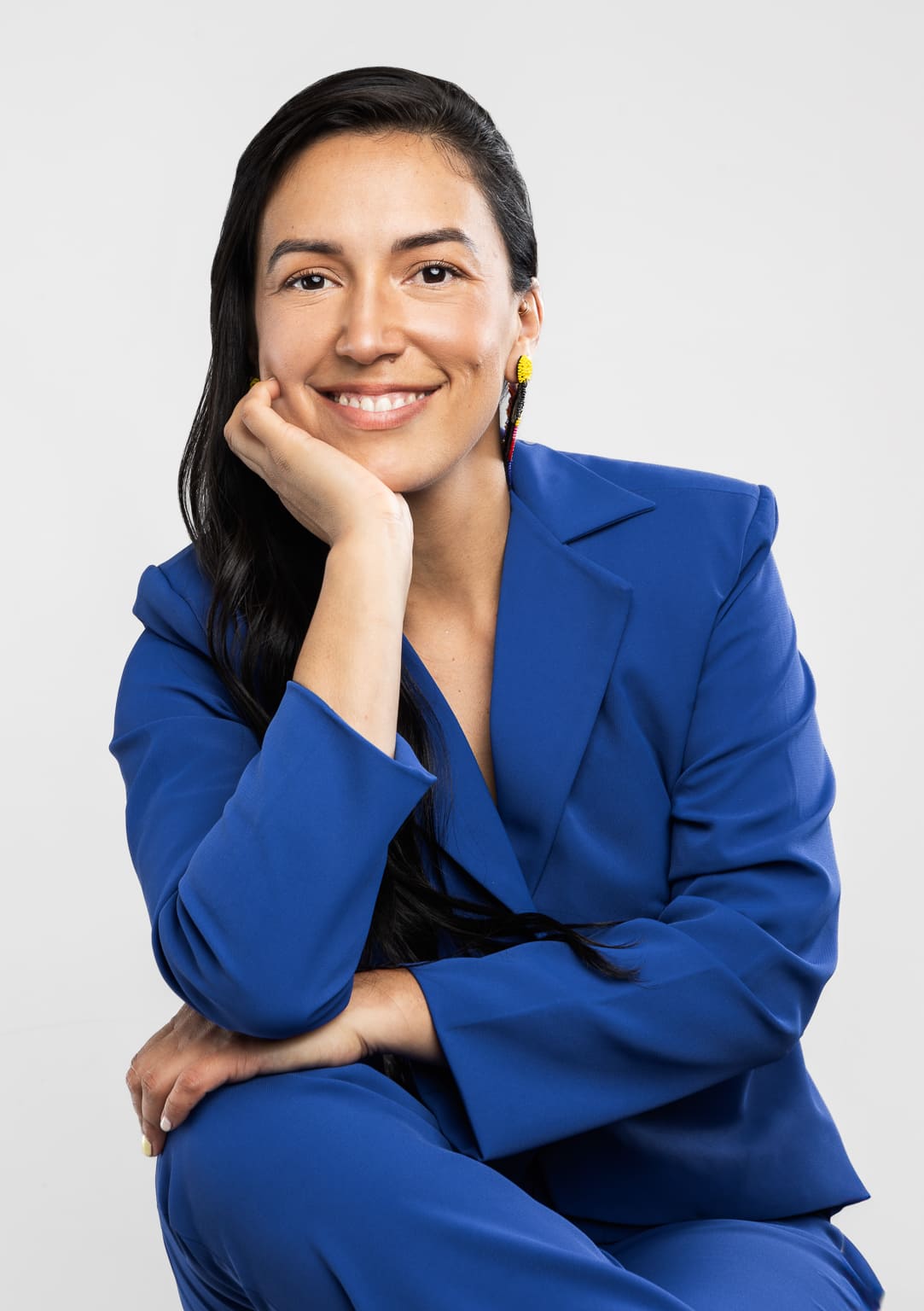 Fotografía de marca personal — profesional en traje azul