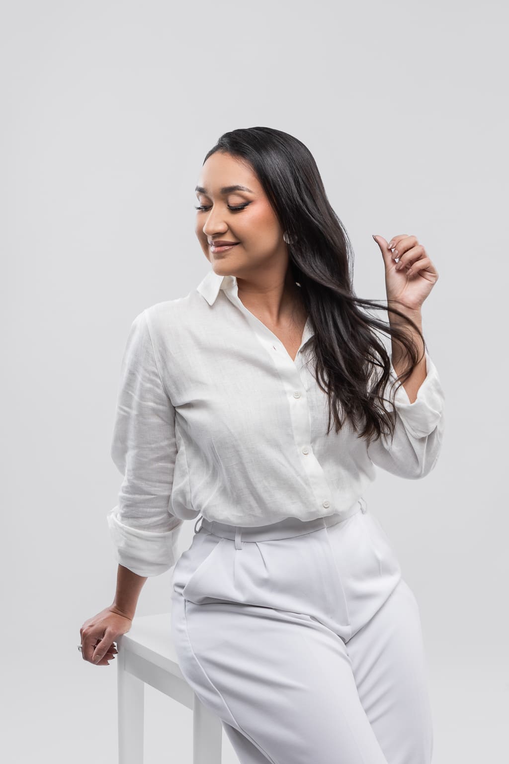 Sesión de marca personal — elegancia en blanco